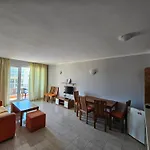 Hotel apartamentowy тристаен просторен с две отделни спални