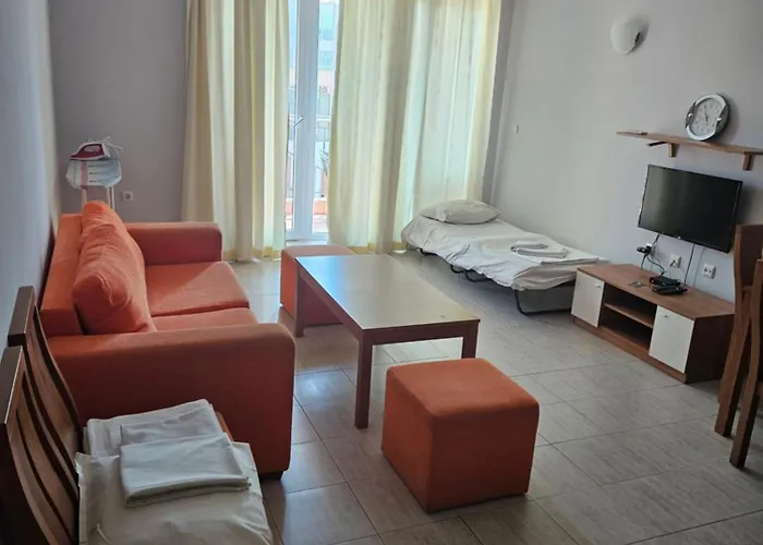 Apart Otel тристаен просторен с две отделни спални *