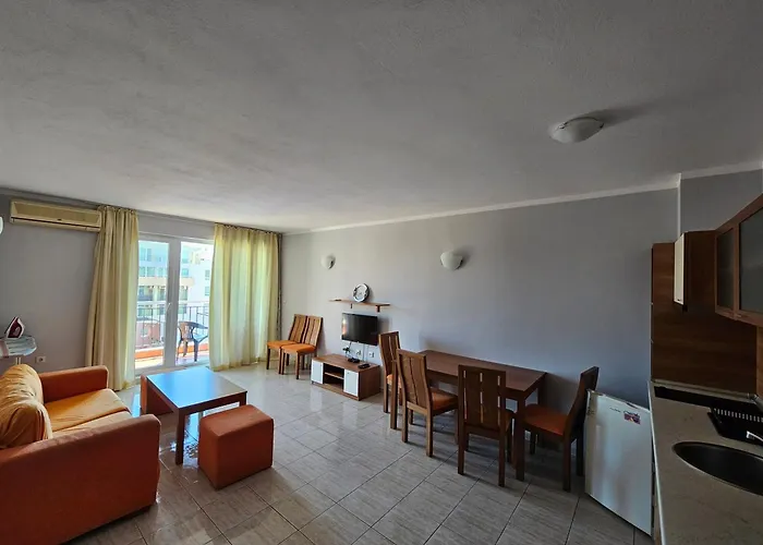 Apart Otel тристаен просторен с две отделни спални