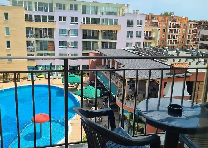 тристаен просторен с две отделни спални Apart Otel *